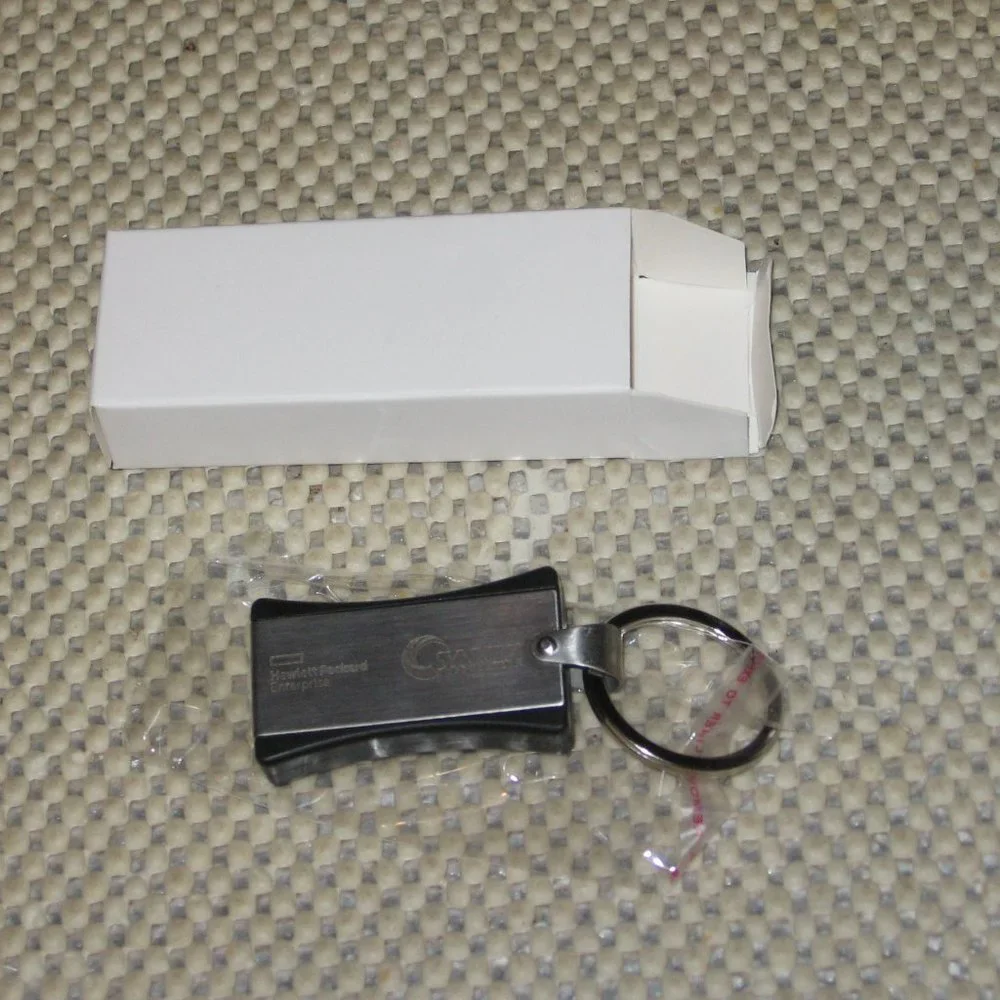 HP 8 GB USB Flash Drive w/ Key Ring New in Box